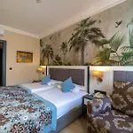 Crystal Paraiso Aqua Collection Resort