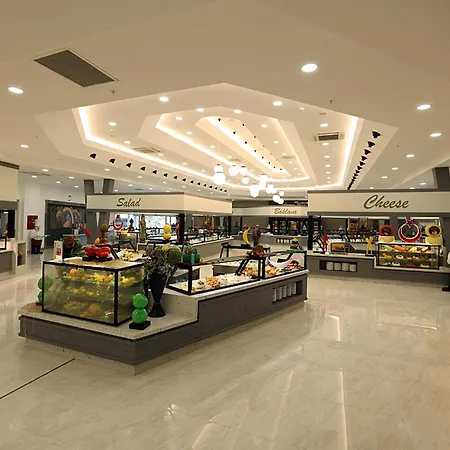 Ośrodek wypoczynkowy Crystal Paraiso & 5*