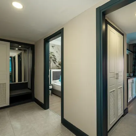 Ośrodek wypoczynkowy Crystal Paraiso & 5*