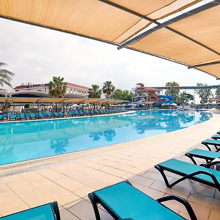 Crystal Paraiso & Resort