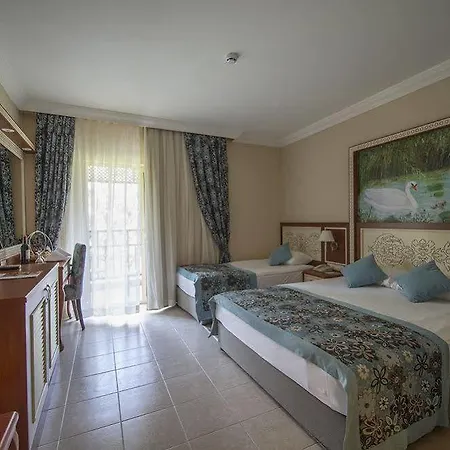 Resort Crystal Paraiso &