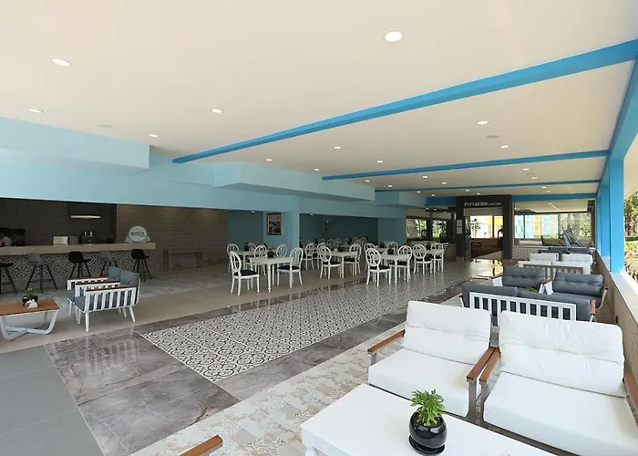 Crystal Paraiso Aqua Collection Resort